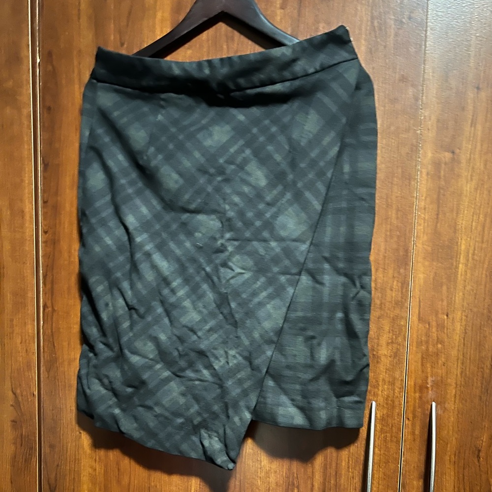 Assymetrycal plaid skirt